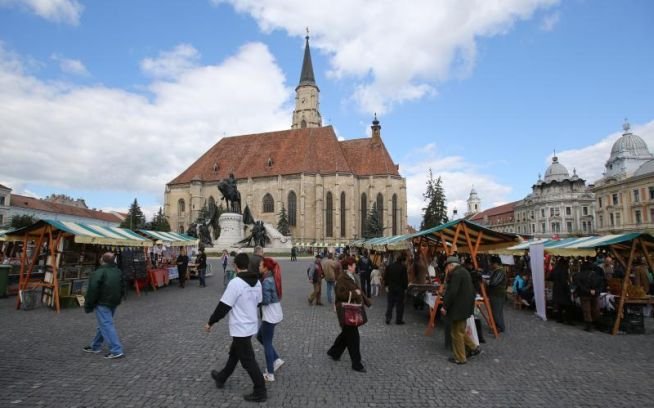Piaţa Unirii din Cluj-Napoca, printre CELE MAI INTERESANTE 25 de locaţii din lume văzute prin webcam