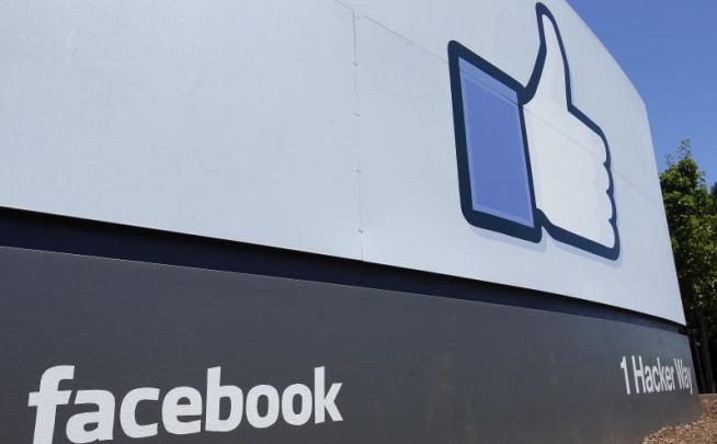 Prima vânzare de acţiuni după listare a atras acţionarilor Facebook 3,85 MILIARDE de dolari