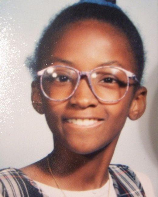 Cum a ajuns să arate la 13 ani de când a fost făcută poza asta. "Mi se zicea răţuşca cea urâtă" 240548