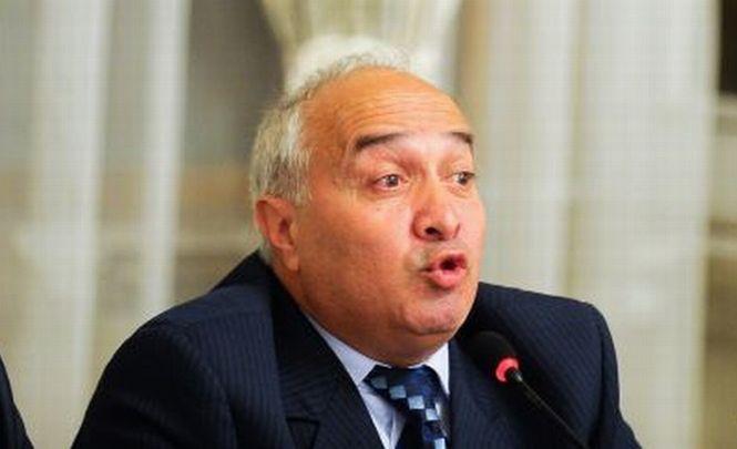 Nepotul lui Adrian Rădulescu, consilier al lui Băsescu, implicat în evaziune fiscală