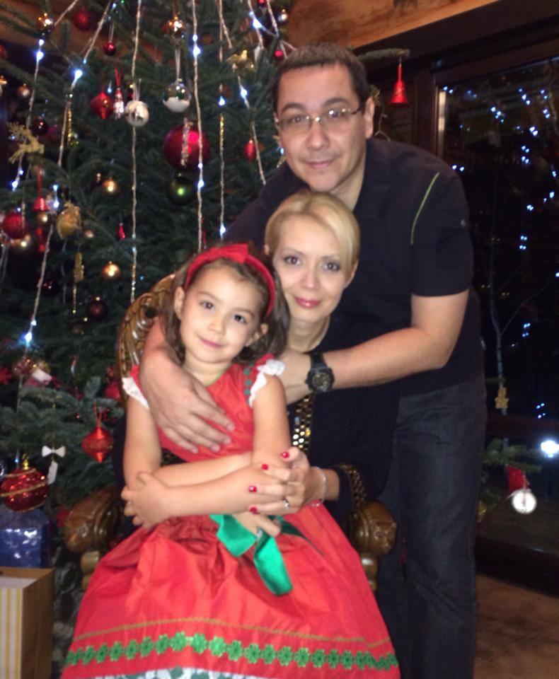 Premierul Ponta petrece Crăcinul în familie și anunță că nu mai răspunde trei zile la telefon 240746