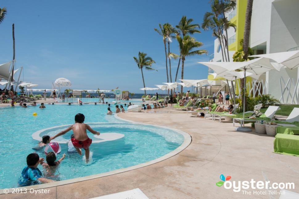 Ce postează hotelurile pe internet pentru a-şi atrage clienţii. Cum arată DE FAPT camerele? 240823