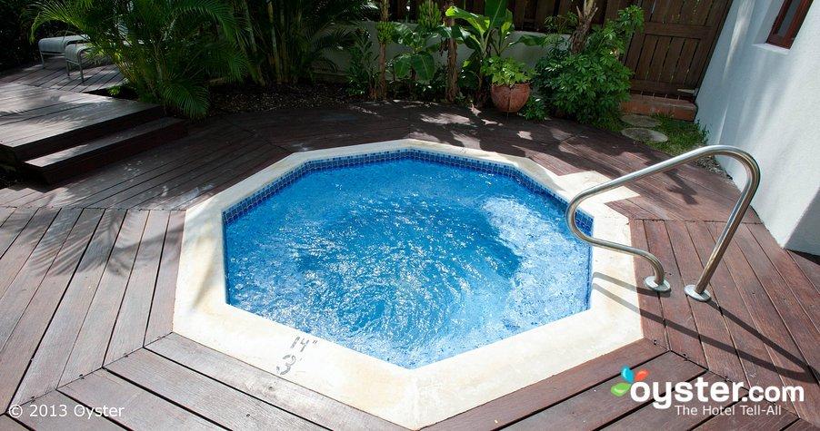 Ce postează hotelurile pe internet pentru a-şi atrage clienţii. Cum arată DE FAPT camerele? 240824