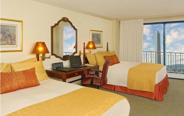 Ce postează hotelurile pe internet pentru a-şi atrage clienţii. Cum arată DE FAPT camerele? 240836