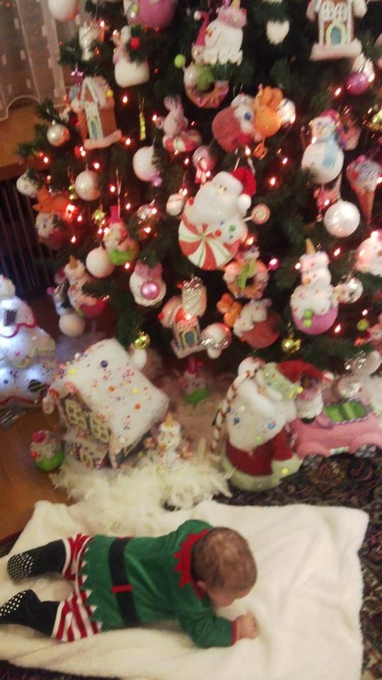 Preşedintele Băsescu, primul Crăciun cu nepoţica 240871