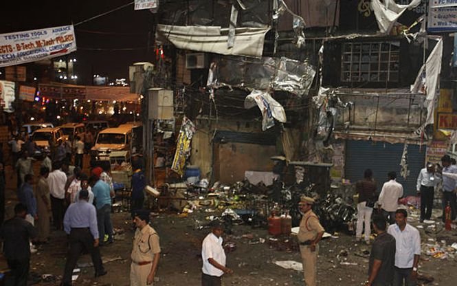 Cinci morţi şi şase răniţi, în explozia unei bombe în India 