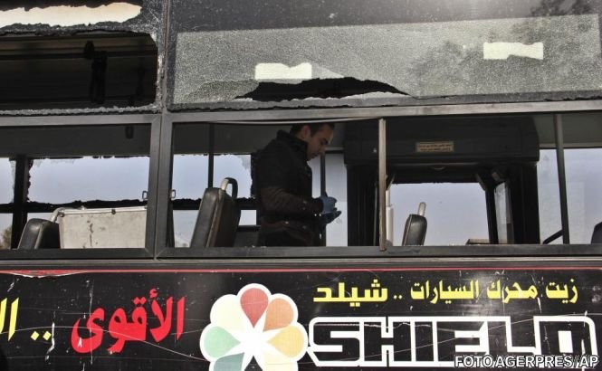 Cinci persoane rănite în urma unui atentat cu bombă asupra unui autobuz la Cairo