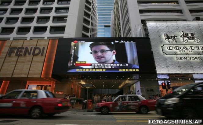 Într-un mesaj de Crăciun, Snowden cere încetarea monitorizării masive a comunicaţiilor