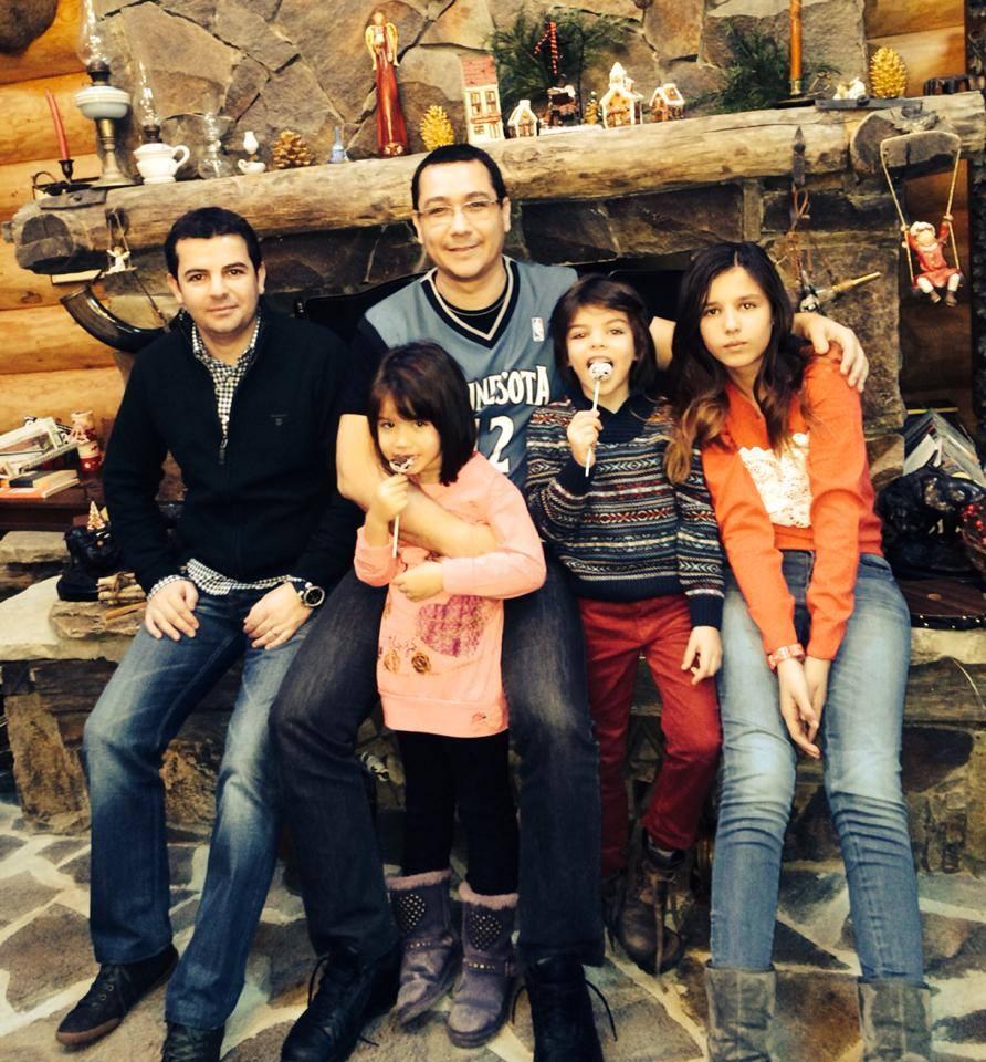 USL s-a reunit de Crăciun. Crin Antonescu nu a ajuns 240975