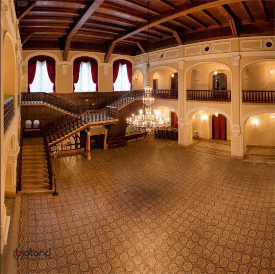 (P) Castelul şi cetatea Károlyi - reintegrate în circuitul turistic, prin Regio 239876