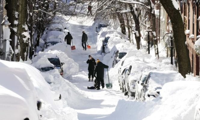 Americanii se pregătesc pentru o furtună de zăpadă. Autorităţile au emis o alertă în nord-estul Statelor Unite