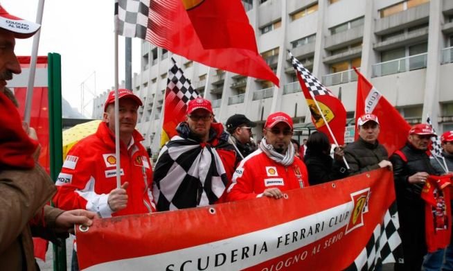 Michael Schumacher este în continuare în stare CRITICĂ