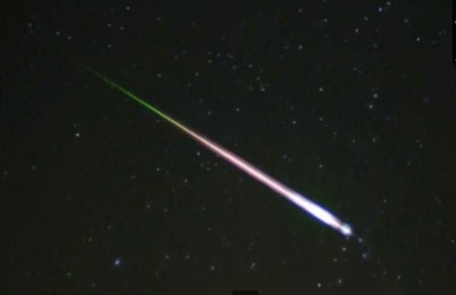 Pentru prima dată în acesta an, pe cer s-a putut observa o ploaie de meteoriţi