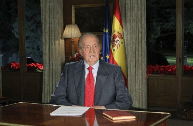 Situaţie DELICATĂ: Majoritatea spaniolilor doreşte ca regele Juan Carlos să abdice