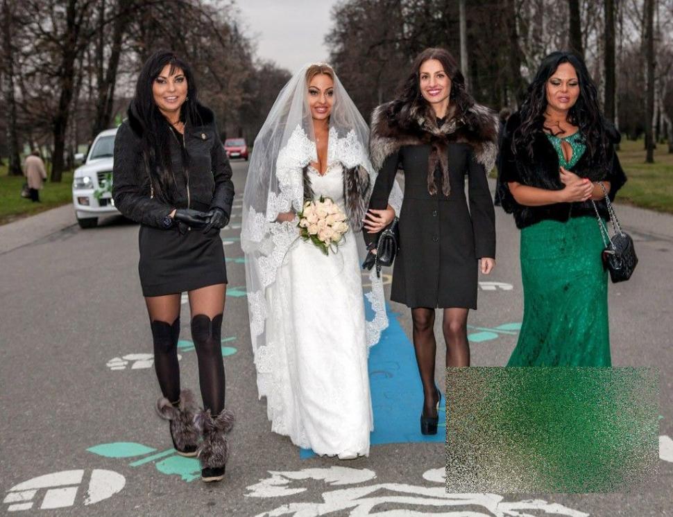 Cum arată mireasa care s-a căsătorit cu acest bărbat. Nunta au făcut-o imediat după Anul Nou 241674