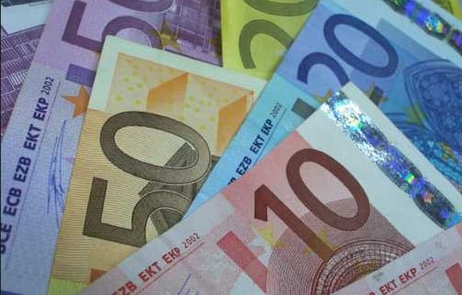 Cursul euro a atins cel mai ridicat nivel din ultimele şase luni
