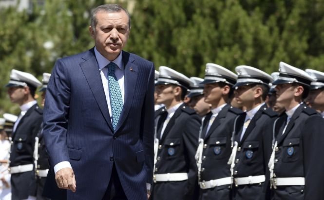 CUTREMUR în elita forţelor poliţieneşti din Turcia. Sute de ofiţeri au fost demişi peste noapte