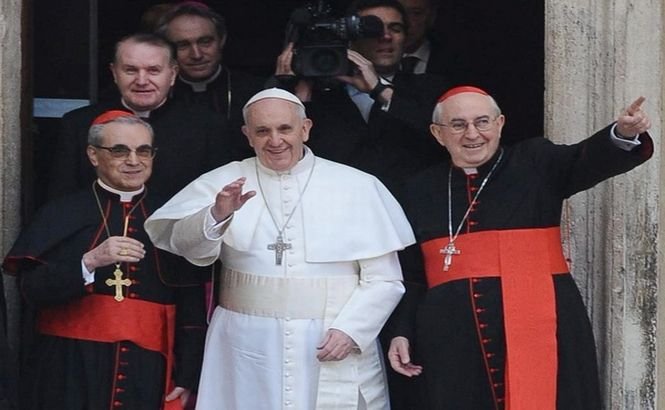 Papa Francisc ridică limita de vârstă pentru titlul de monsenior