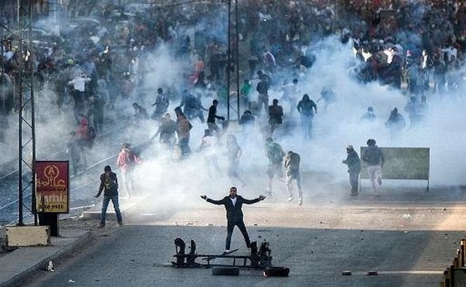 Confruntările violente dintre demonstranţii pro-Morsi şi forţele de securitate au reizbucnit în Egipt