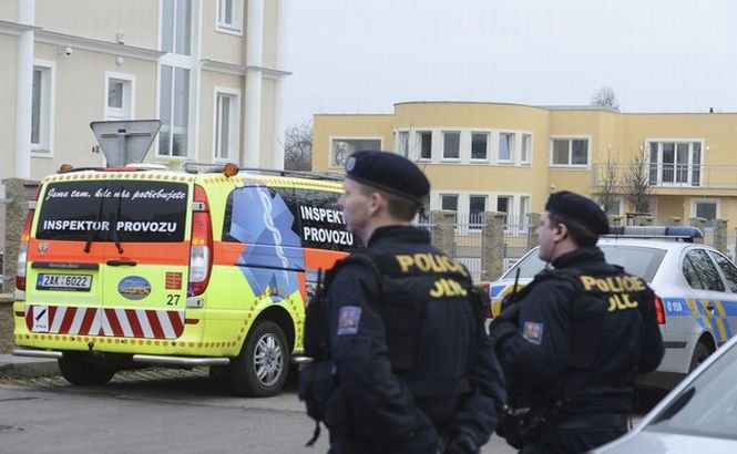 Ameninţare teroristă cu bombă la Praga. Traficul din centrul oraşului este paralizat