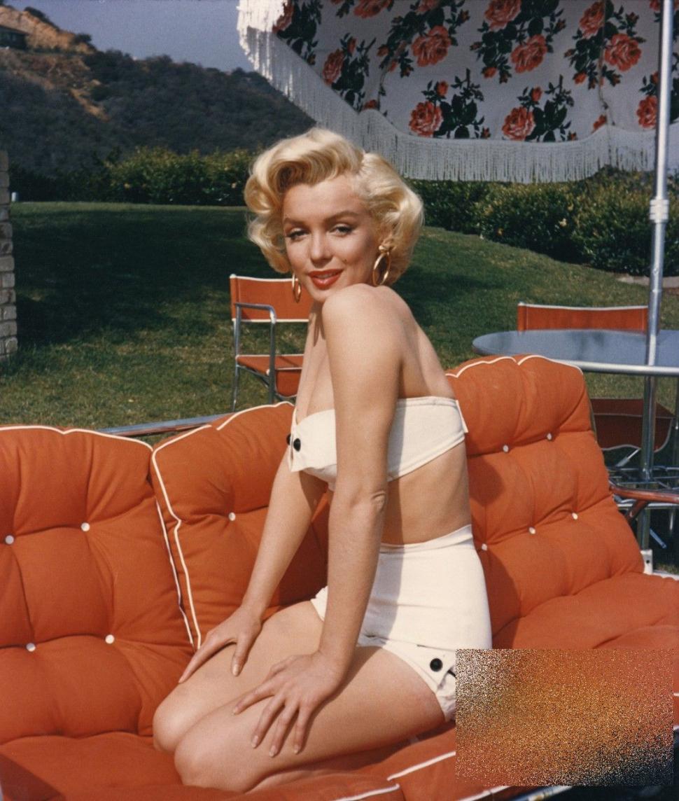 Foarte puţini şi-au dat seama cine este această femeie. Absolut TOATĂ lumea a auzit de ea 242142