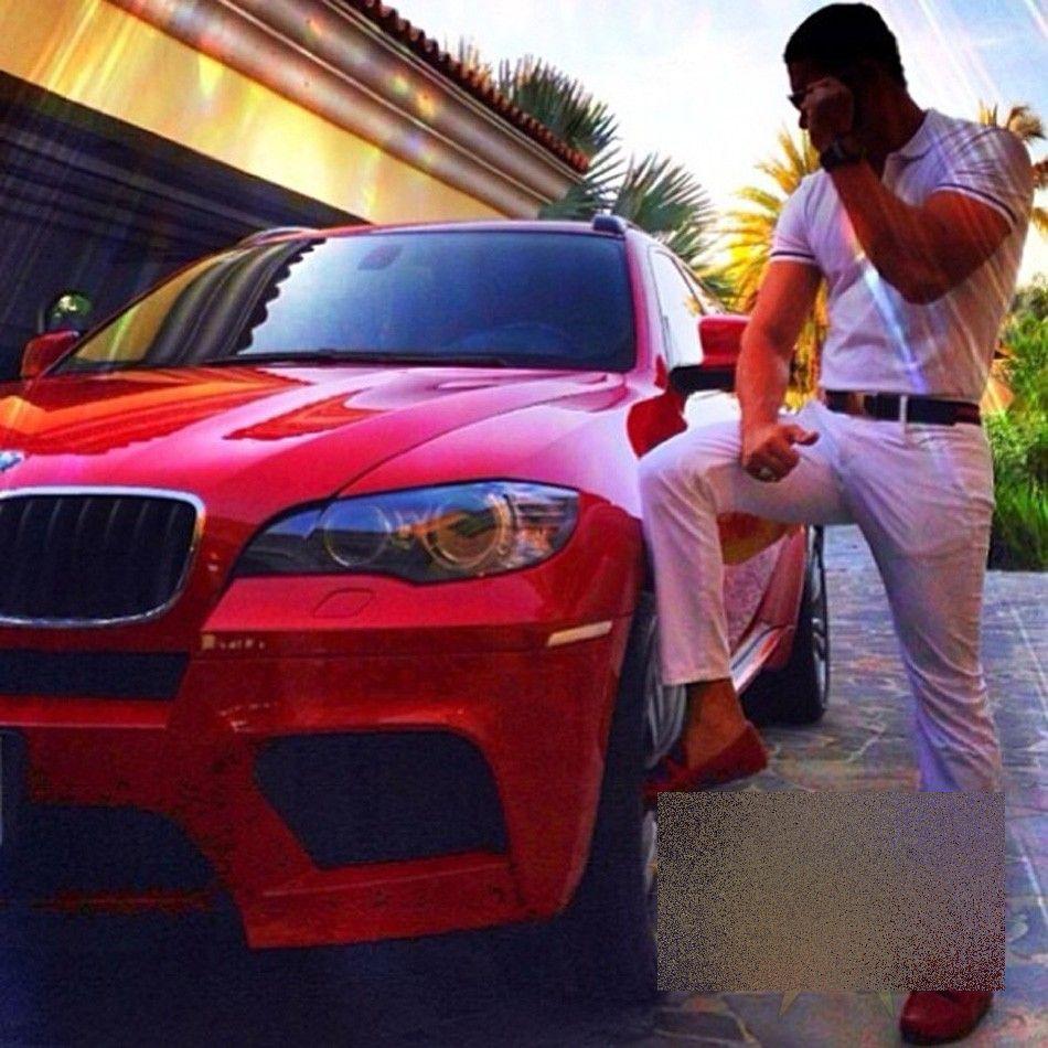 Alături de Paris Hilton se află cel mai PERICULOS om din ţară. Fotografiile de pe Instagram şi Facebook l-au dat de gol 242364