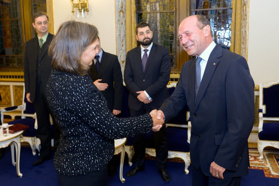 Băsescu, la întâlnirea cu Victoria Nuland: Sper că micile neînţelegeri nu vor afecta esenţa relaţiilor noastre