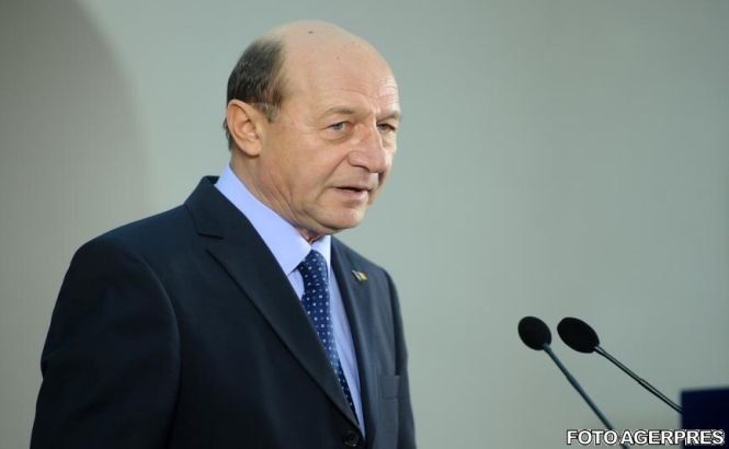 Băsescu: Decizia mea categorică este ca acciza suplimentară la carburanţi să nu se introducă
