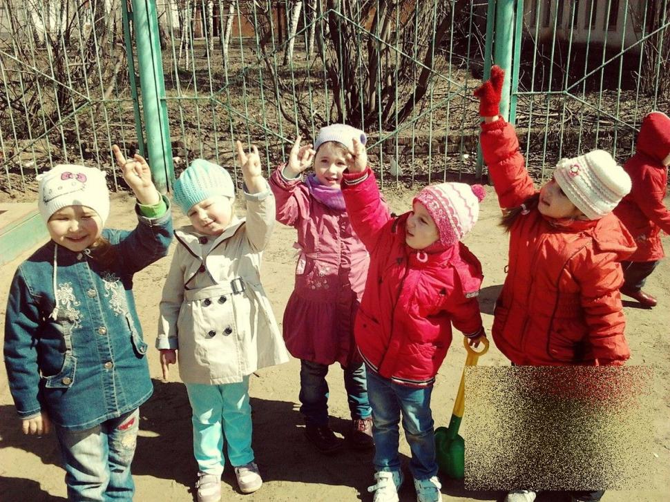 Imaginile care au revoltat zeci de părinţi. Ce fotografii a postat educatoarea copiilor lor pe contul ei de pe Instagram 242781