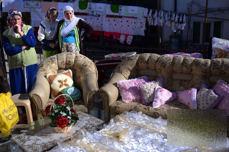 Dacă aşa arată mirele, stai să vezi mireasa. Nunta asta se desfăşoară la câţiva paşi de noi 243141