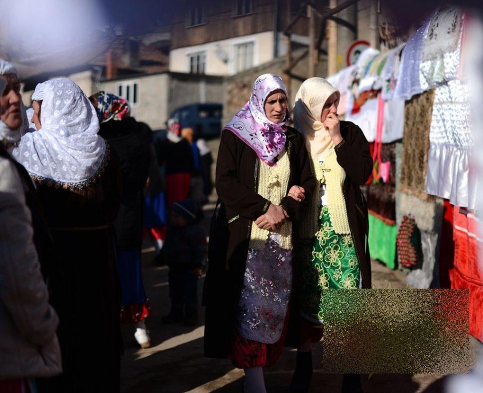 Dacă aşa arată mirele, stai să vezi mireasa. Nunta asta se desfăşoară la câţiva paşi de noi 243142