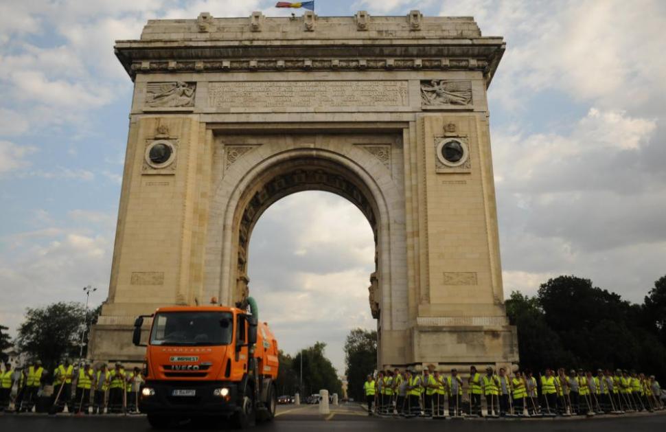 (P) Romprest, 13 ani de excelență pe piaţa din România 243753