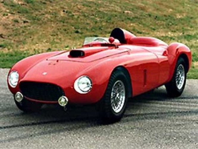 Un Ferrari de curse din anii 50 va fi scos la licitaţie. Organizatorii se aşteaptă ca maşina să doboare orice record în materie de preţ