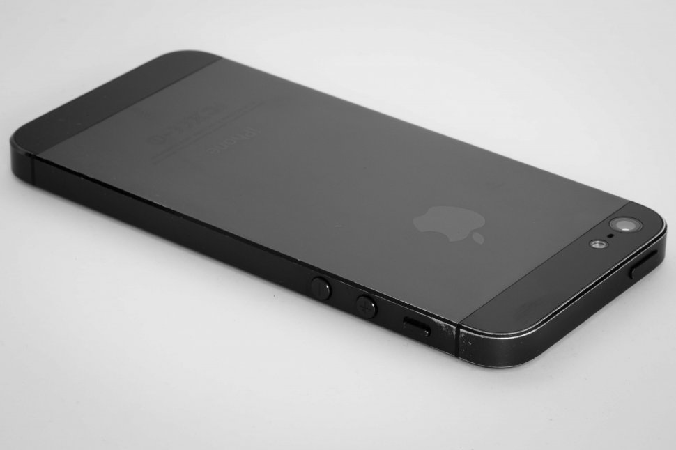 iPhone 6 ar putea fi lansat în această vară