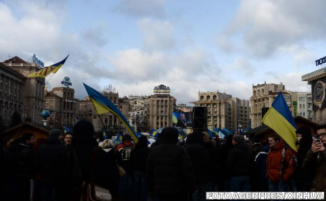 NATO condamnă violenţele de la Kiev. Rusia denunţă „ingerinţe străine” în afacerile Ucrainei