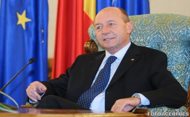 Băsescu a spus delegaţiei FMI că acciza pe combustibil este o greşeală: „Nu blochez ce negociaţi cu Guvernul, dar nu-mi cereţi să semnez”