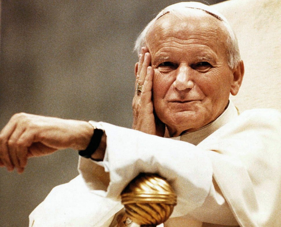 Testamentul Papei Ioan Paul al II-lea NU a fost respectat. Scrierile sale NU au fost ARSE, ci vor fi făcute PUBLICE