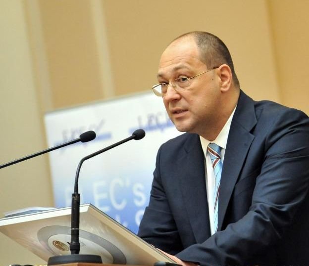 Consilierul prezidenţial Adrian Moldoveanu, afaceri de ZECI DE MILIARDE cu STS