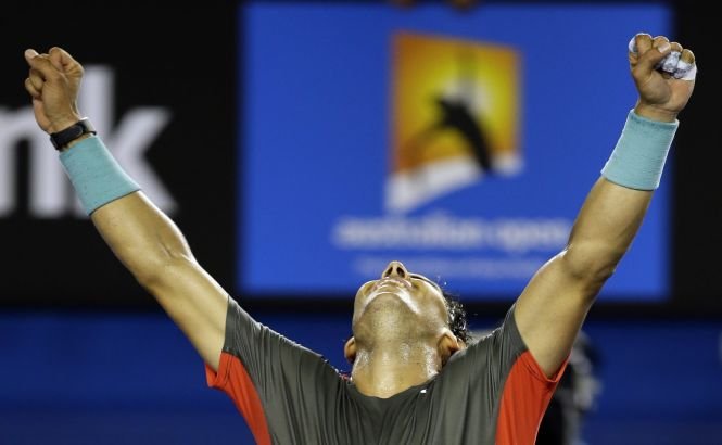 Rafa Nadal l-a învins pe Roger Federer şi s-a calificat în finala de la Australian Open