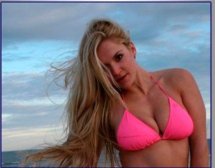 Ea este dovada vie că aparenţele sunt înşelătoare. Ce face această "fată cuminte" în fiecare seară 244765