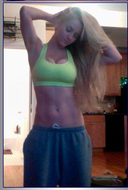 Ea este dovada vie că aparenţele sunt înşelătoare. Ce face această "fată cuminte" în fiecare seară 244768