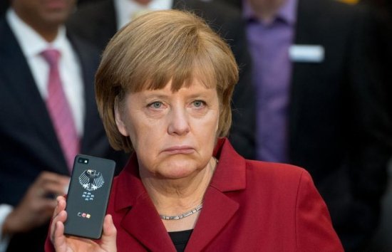 Snowden: Angela Merkel nu a fost singura personalitate germană spionată de NSA
