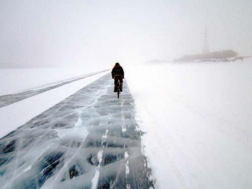 Cum e să trăieşti la POLUL FRIGULUI. "Ţi se lipesc nările când respiri, atât e de frig" 244966