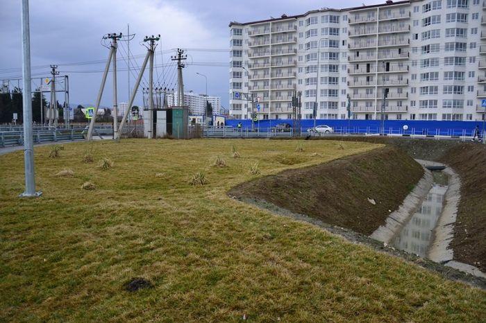 Imagini incredibile din Rusia. Asa arată oraşul care va găzdui cele mai scumpe Jocuri Olimpice de Iarnă. "Au pictat noroiul cu verde, că nu creşte iarba" 244933