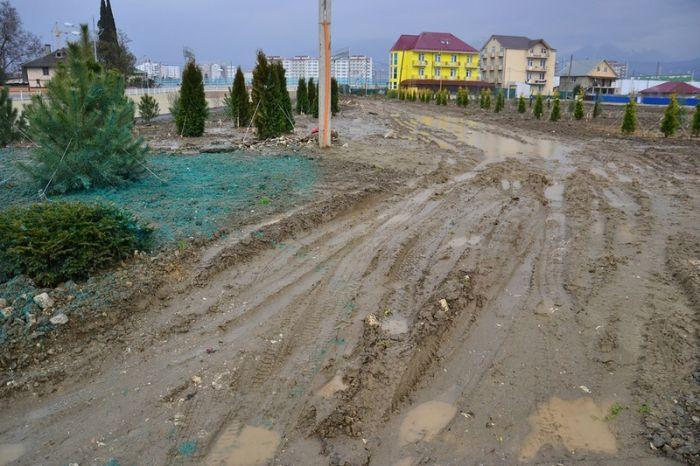 Imagini incredibile din Rusia. Asa arată oraşul care va găzdui cele mai scumpe Jocuri Olimpice de Iarnă. "Au pictat noroiul cu verde, că nu creşte iarba" 244941