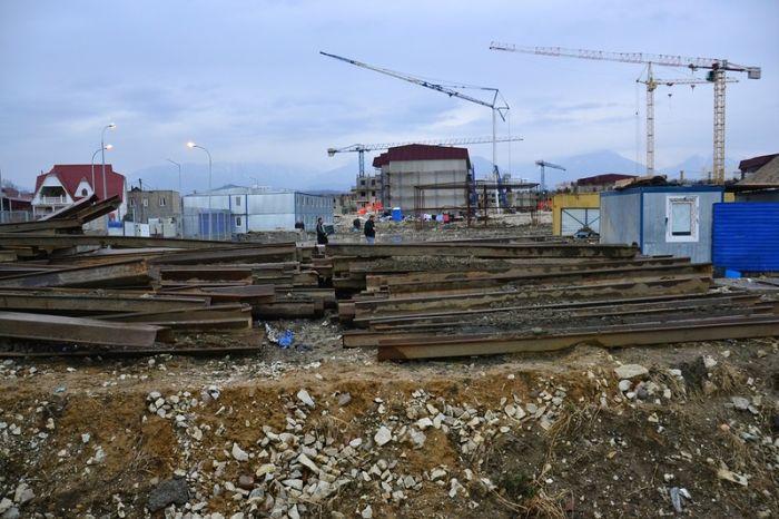 Imagini incredibile din Rusia. Asa arată oraşul care va găzdui cele mai scumpe Jocuri Olimpice de Iarnă. "Au pictat noroiul cu verde, că nu creşte iarba" 244948