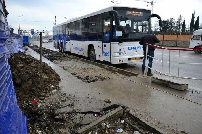 Imagini incredibile din Rusia. Asa arată oraşul care va găzdui cele mai scumpe Jocuri Olimpice de Iarnă. "Au pictat noroiul cu verde, că nu creşte iarba" 244949