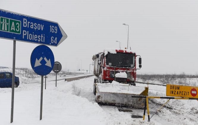 Traficul pe autostrăzile A2 Bucureşti - Lehliu şi A3 a fost DESCHIS