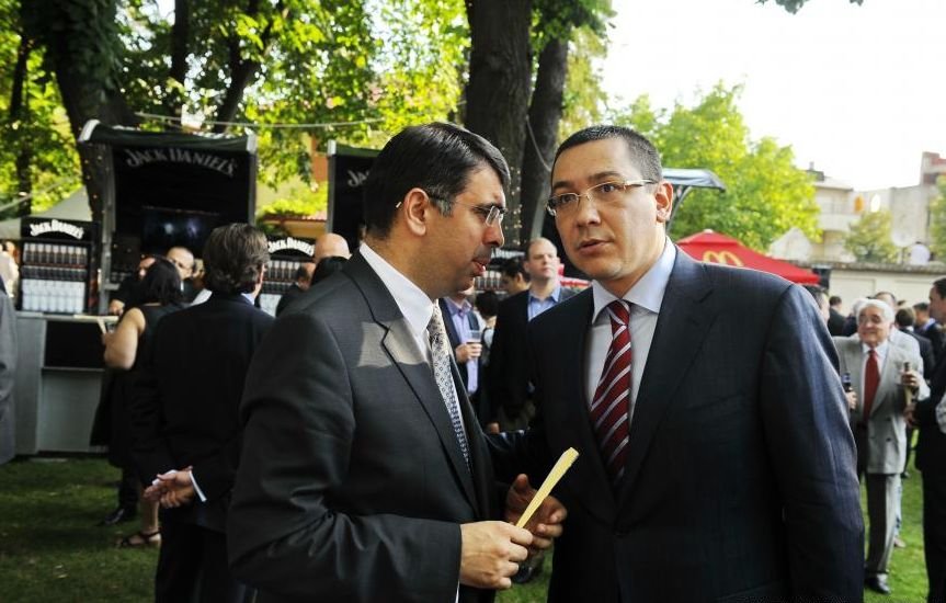 Victor Ponta, la Ministerul Justiţiei, unde Cazanciuc centralizează propunerile de modificare a Codului de procedură penală