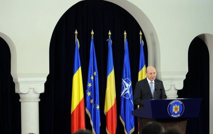 Băsescu: Opriş are o carieră militară şi nu îmi pot permite să îmi bat joc de el de dragul politicului